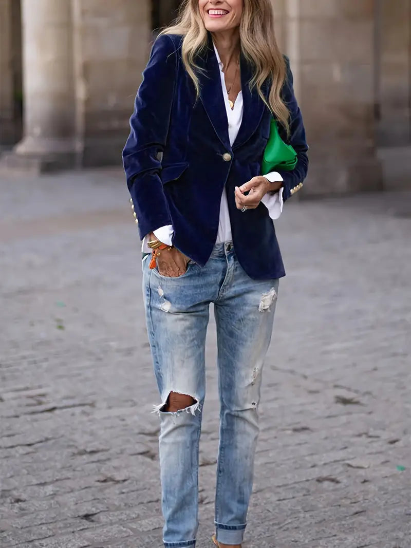 Nicola – Elegant Velvet Blazer