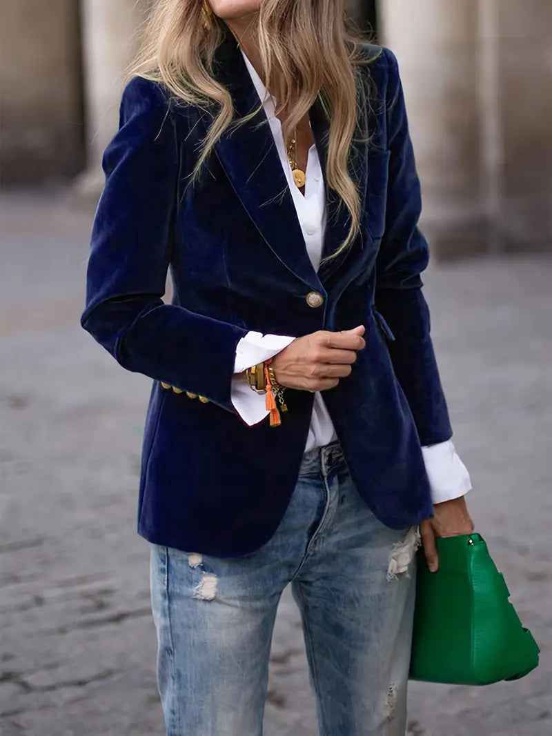 Nicola – Elegant Velvet Blazer