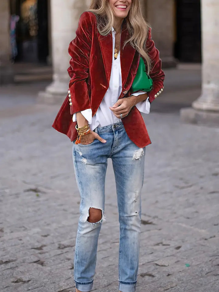 Nicola – Elegant Velvet Blazer