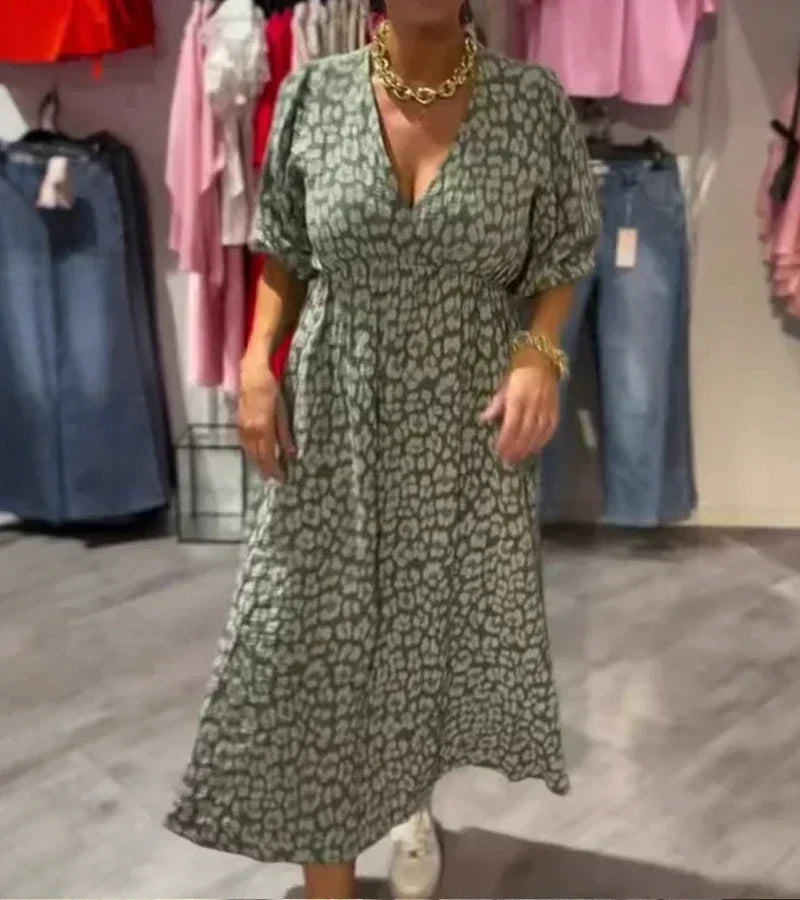 Lourdes - Elegant Casual Dress