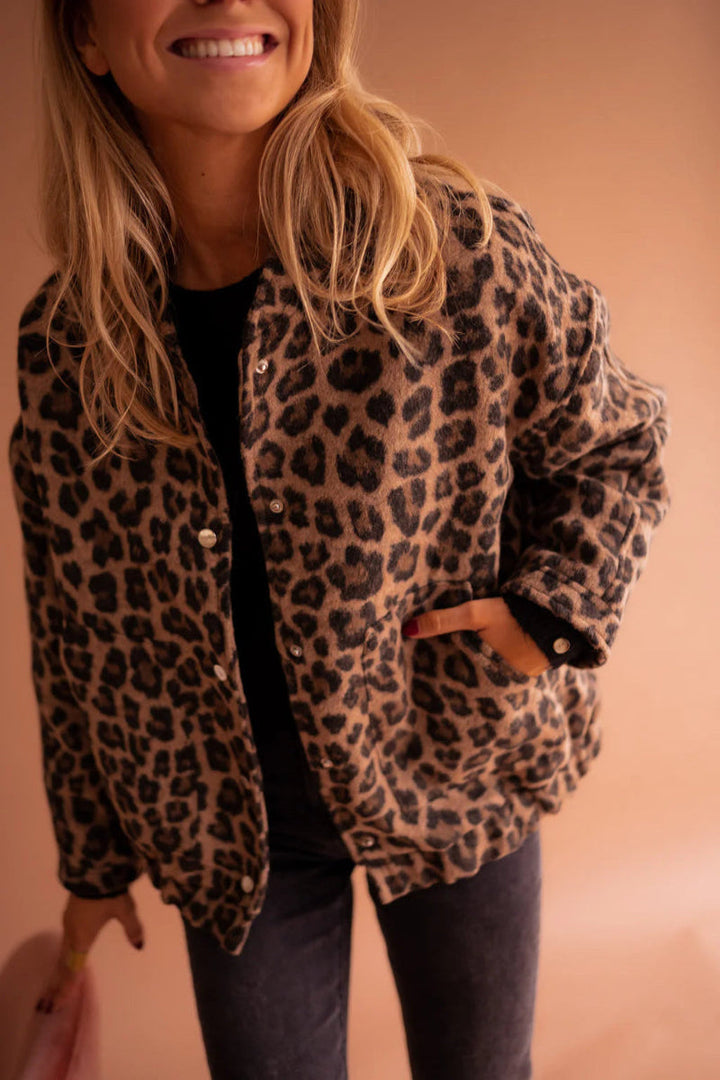 Leona – Leopard Print Bomber Jacket