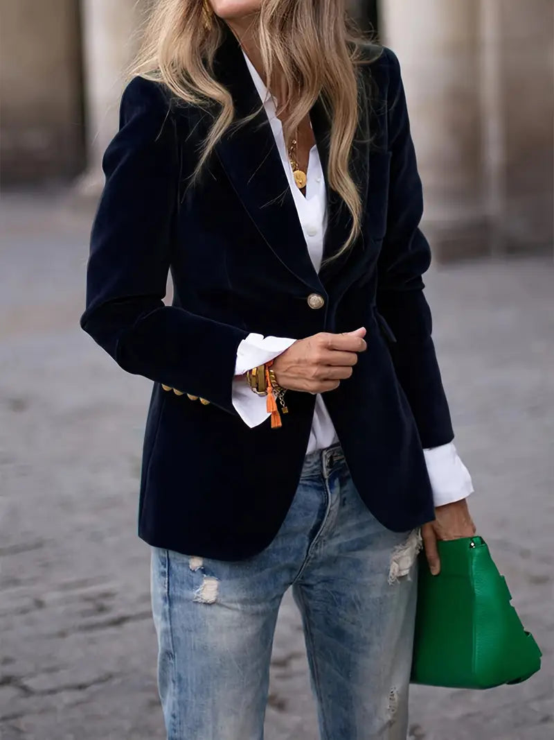 Nicola – Elegant Velvet Blazer